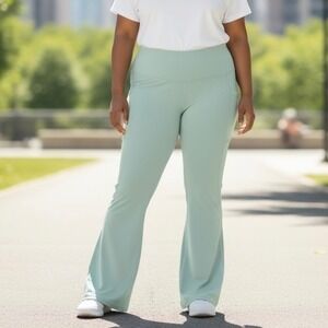 Avia Women's Softsculpt Stretch Green Flare Pants XXL (20) Moisture Wicking NWT